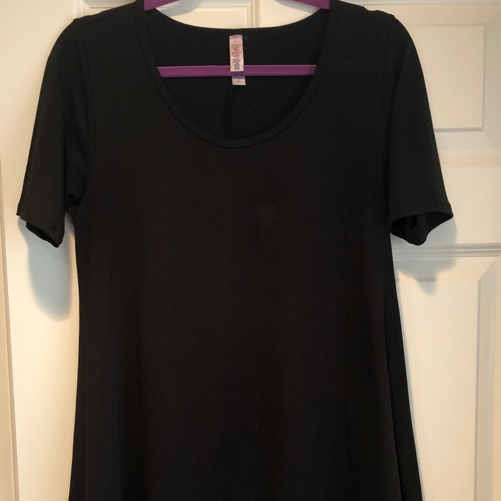 LuLaRoe S Solid Black Perfect T